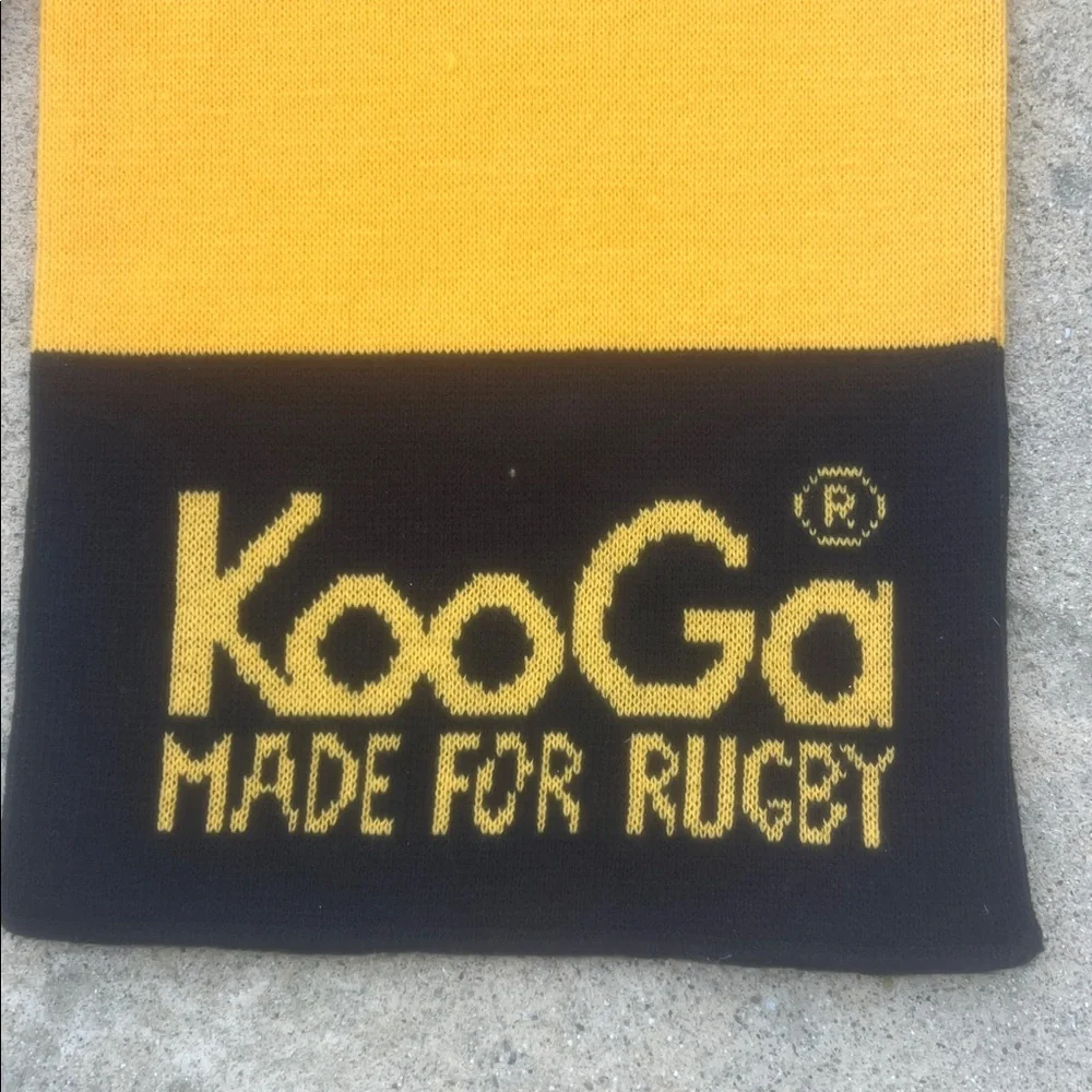 KooGa Made For Rugby Black/Yellow Striped Knit Scarf